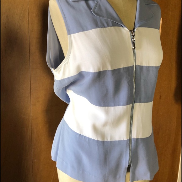 Top - Picture 2 of 3